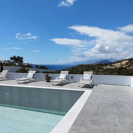 George Sea View With Pool - Hébergement de vacances