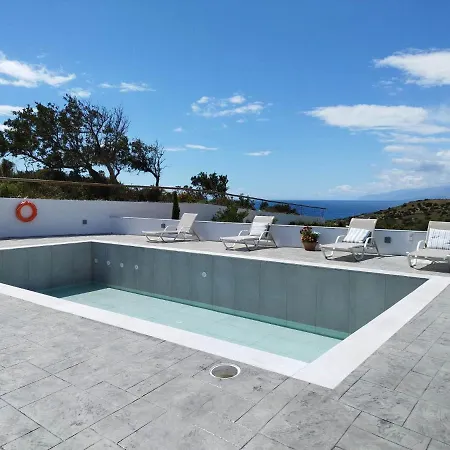 George Sea View With Pool - Hébergement de vacances *